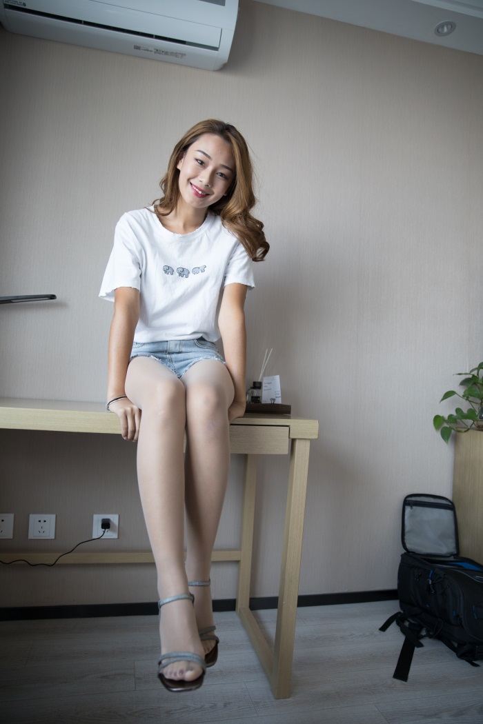 物恋传媒 No.231 岚岚-灰丝少女的成长 [200P/1V/5.91G]