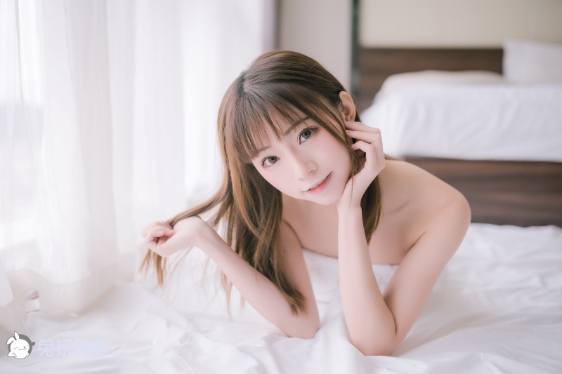 兔玩映画 VOL.018 纯白浴巾 [44P/280MB]