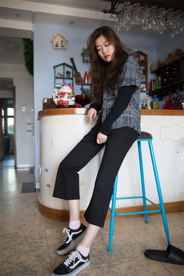 物恋传媒 No.255 佳琪-记忆里那个的完美她 [196P/1V/5.09G]