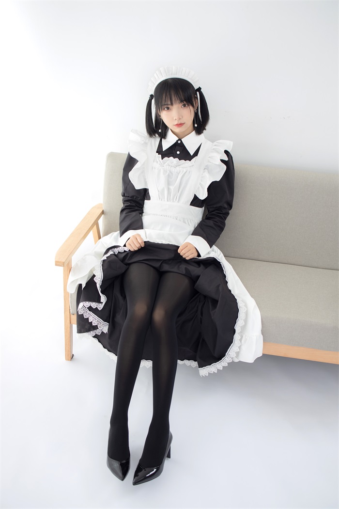 森萝财团写真 JKFUN-029 卉女仆 踩物 80D黑丝 [67P/1V/3.16G]