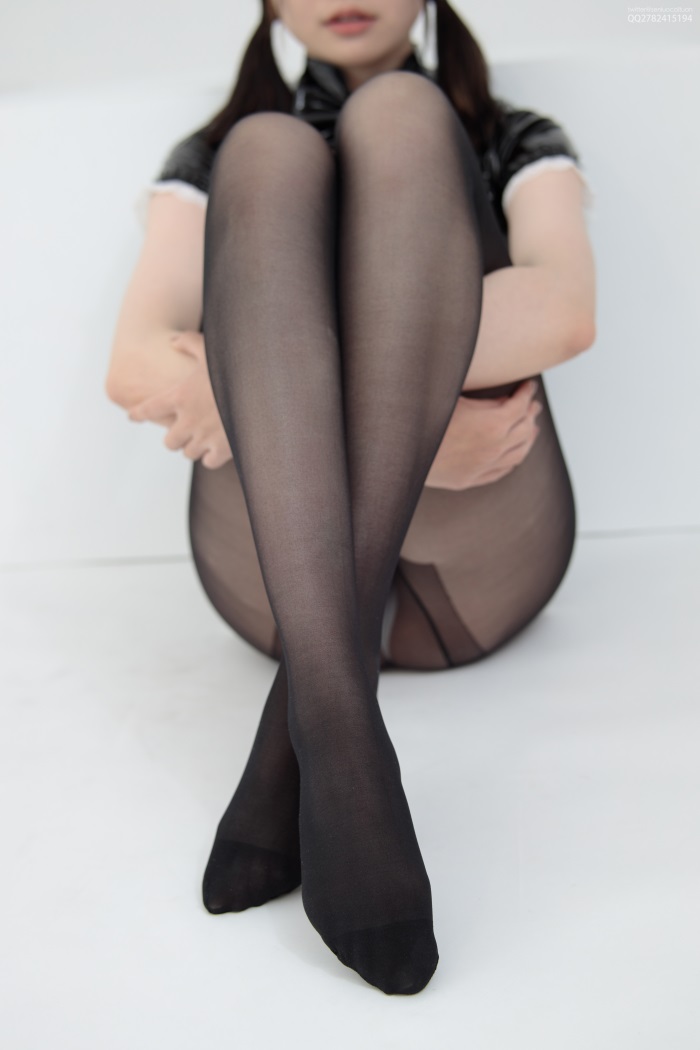 森萝财团写真 JKFUN-035《南半球》15D黑丝 R16.5 [63P/1V/2.37G]