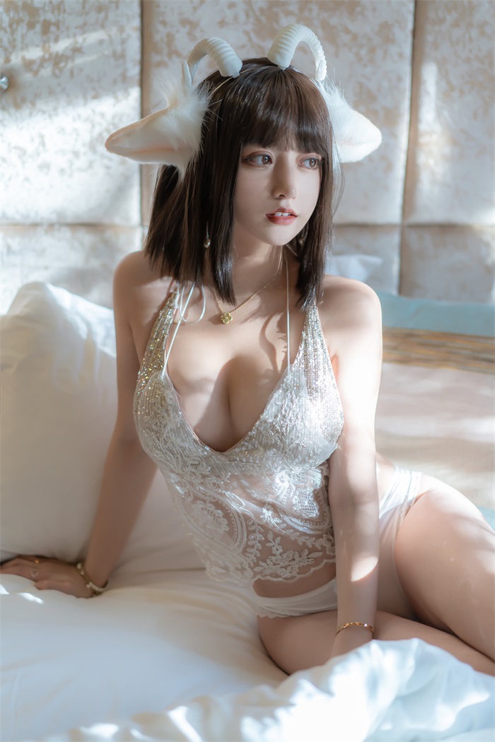 微博妹子@过期米线线喵 小羊 [66P/101MB]