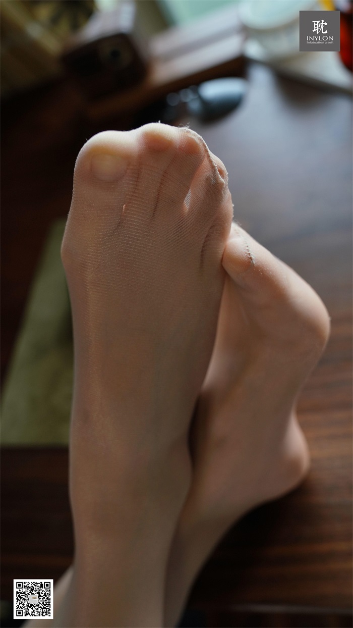 [IESS异思趣向] 普惠集194 – 小婕的丝小品 [89P/75MB]