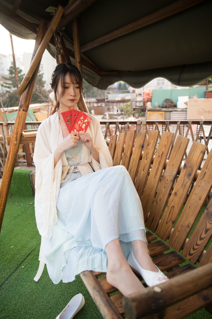 物恋传媒 No.300 猫耳-给您拜年啦 [110P/1V/2.58G]