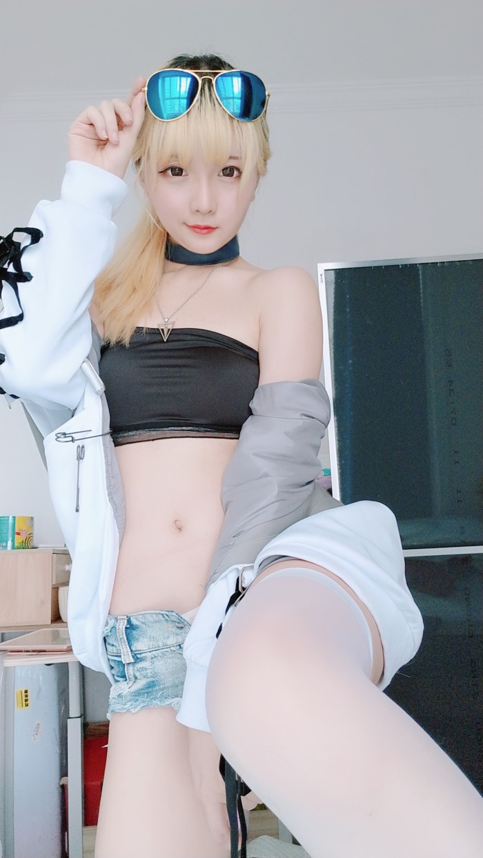 微博红人@星之迟迟-莉莉丝 [60P/2V/301MB]