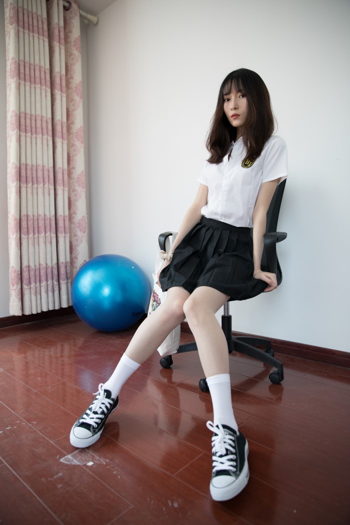 物恋传媒 No.371：猫耳-百褶裙的花瓣 [206P/1V/6.34G]