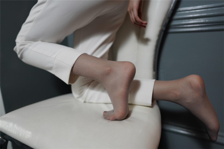 [KittyWawa袜小喵]KT210《又见裤里丝》 [59P/169MB]