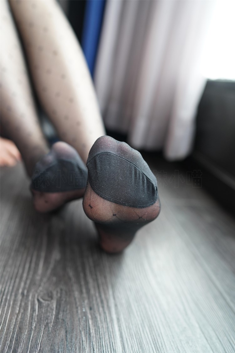 [kittyWawa袜小喵]KT202《丝滑警告》[59P/75MB]