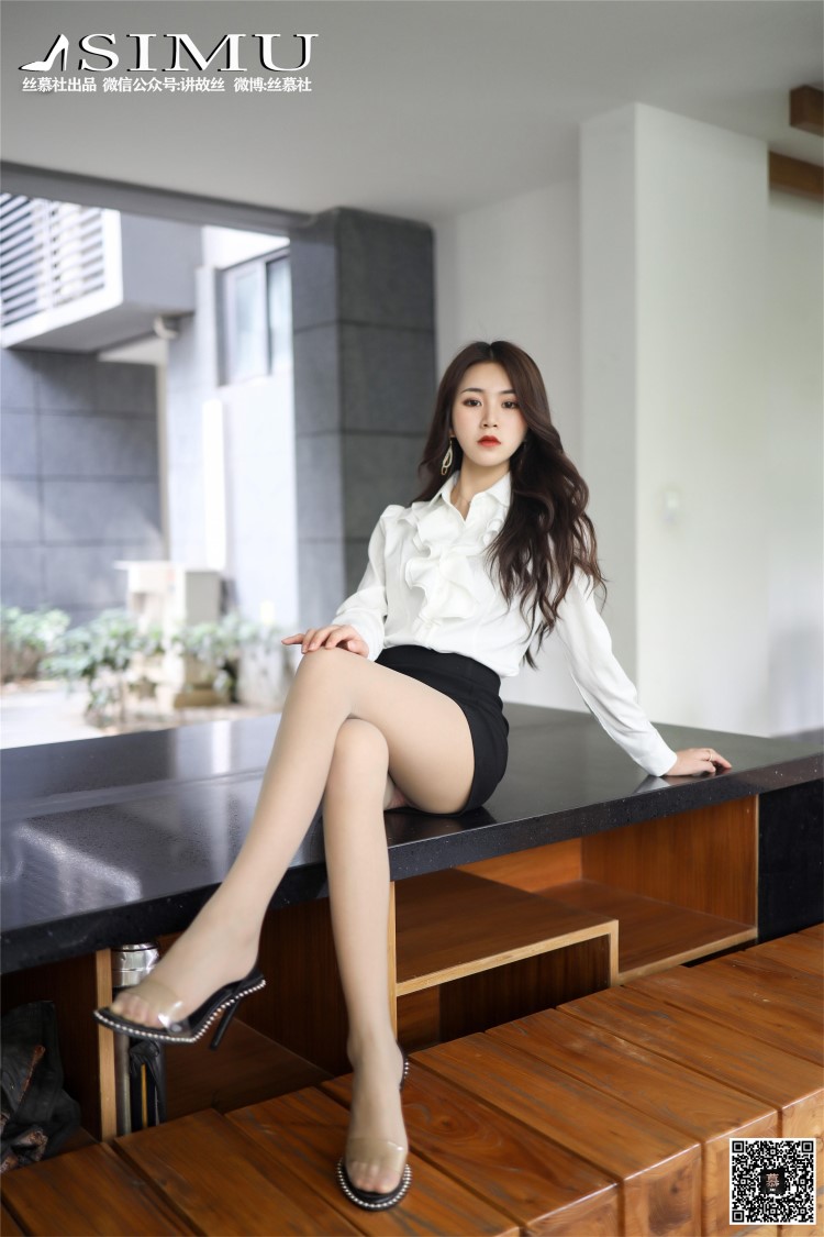 丝慕写真 SM249 天天一元 新模《妩媚OL》[74P/262MB]