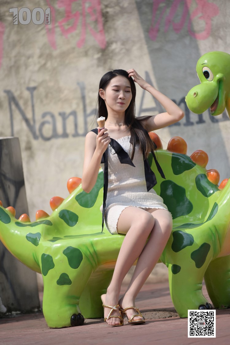 [IESS异思趣向] 一千零一夜 102 腿腿《妈妈，那个姐姐有冰淇淋3》 [95P/95MB]