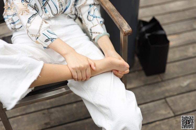 丝慕写真 SM276 天天一元 可儿《白色裤里丝》[77P/147MB]