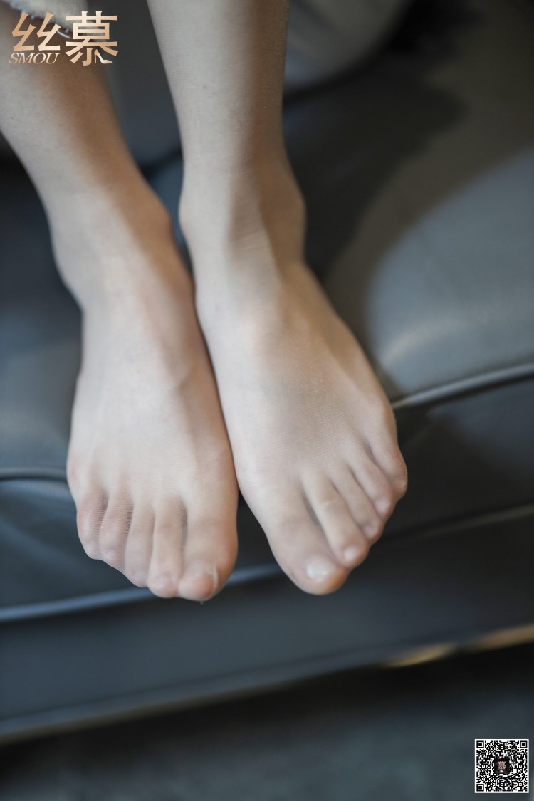 丝慕写真 SM276 天天一元 可儿《白色裤里丝》[77P/147MB]