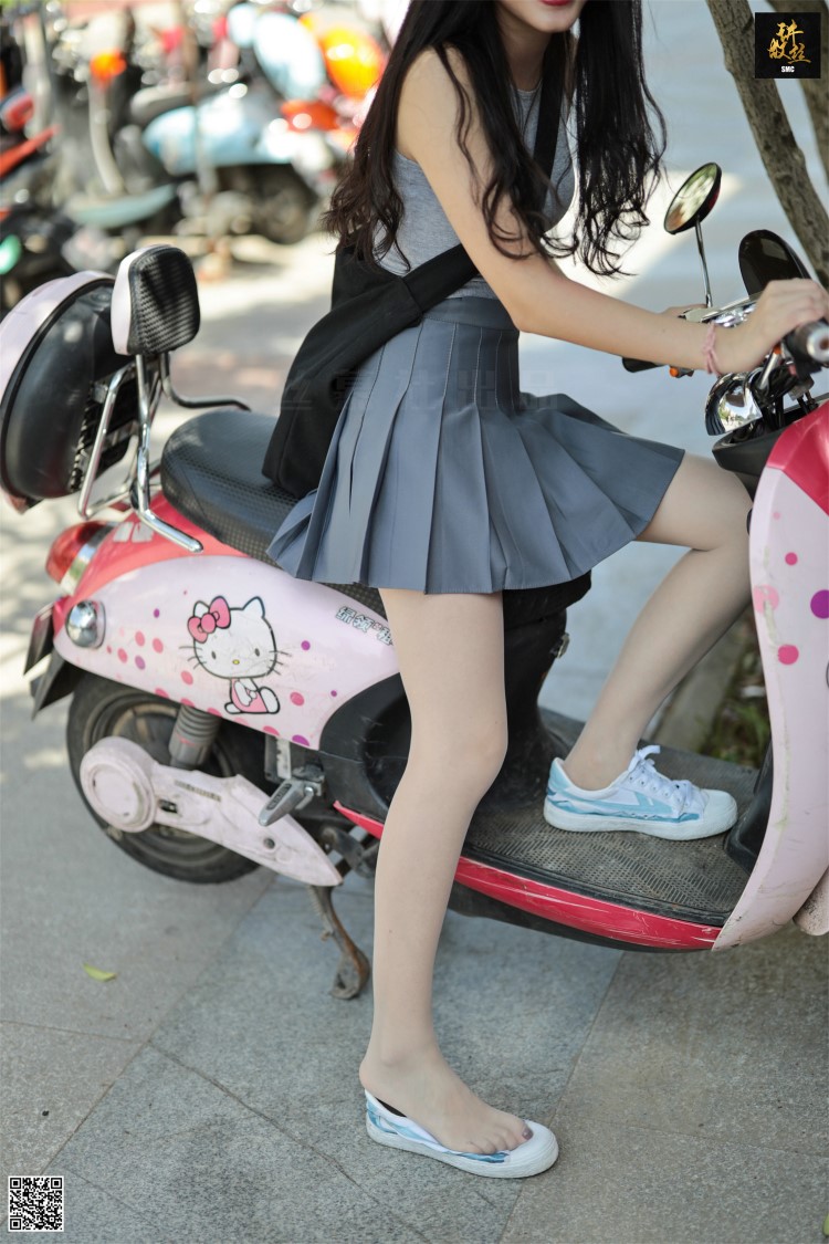 丝慕写真 特写集 TX003 双双《校园小丝妹》[89P/294MB]