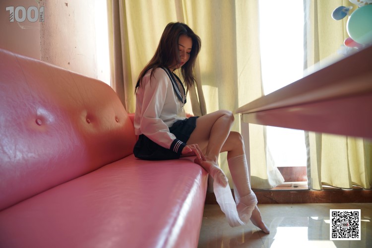 [IESS异思趣向] 一千零一夜 134 真真《逃课的JK少女4》 [81P/58MB]