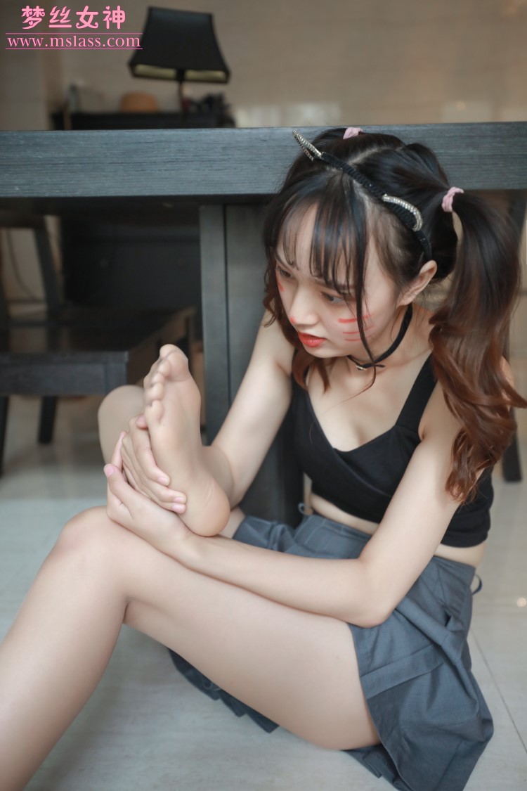 [MSLASS梦丝女神] 2019-07-08 玥玥 解锁家居小淑女 [69P/294MB]