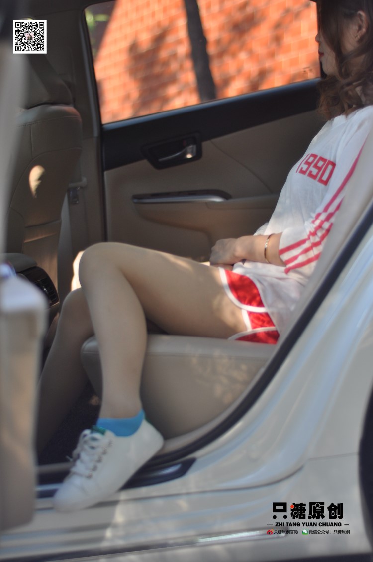 只糖棉袜 NO.005 婷婷－运动风小白鞋 [307P/584MB]