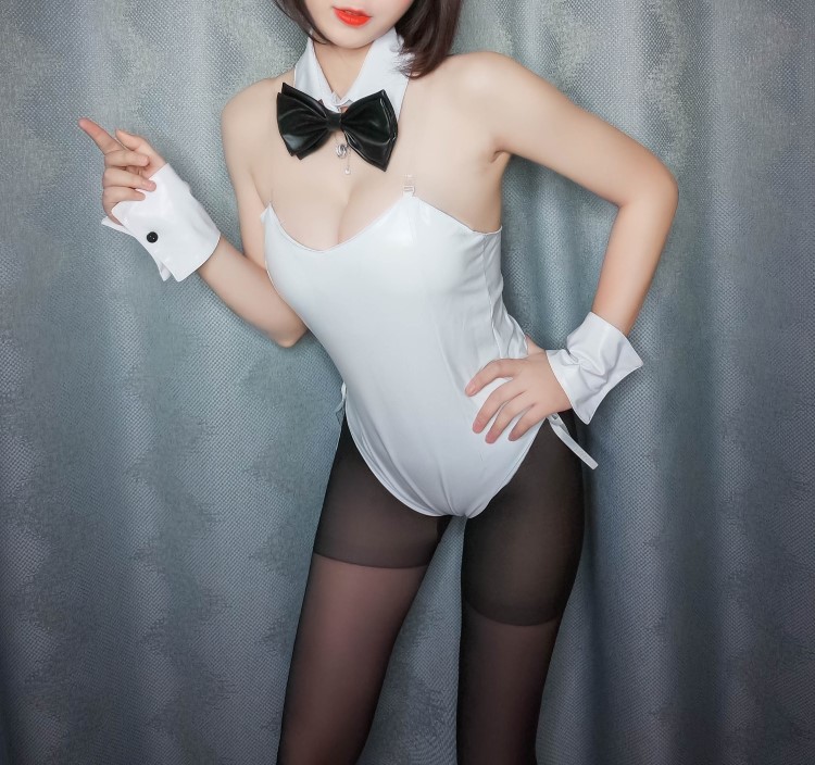 知名主播红人@w黑米粥w 兔女郎 [32P/94MB]