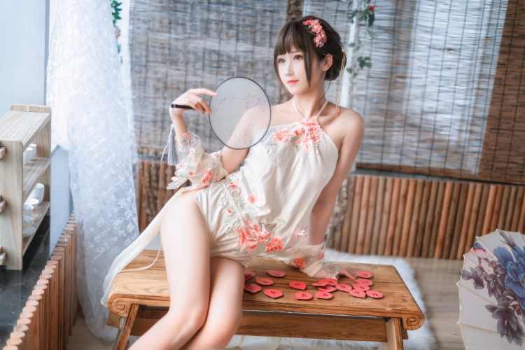 [喵糖映画]VOL.230 少女肚兜 花溪纱 [20P/149MB]