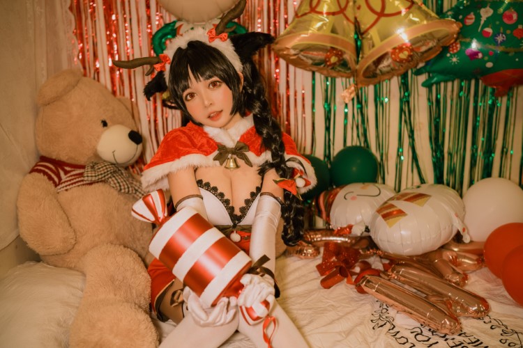 知名动漫博主@黑猫猫OvO – 大潮圣诞 [16P/415MB]