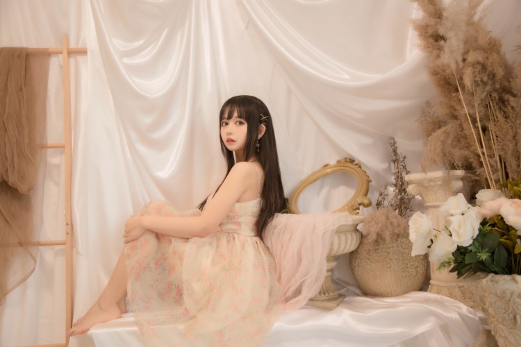 大眼萌妹@黑猫猫OvO - good night [14P/106MB]