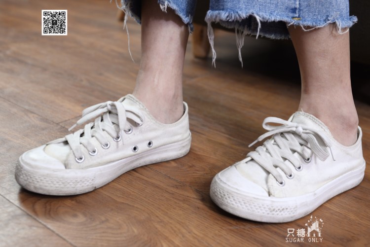 [只糖棉袜]NO.049 小白鞋里的一抹红 [234P/1.06GB]