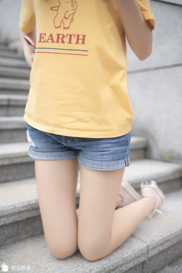 兔玩映画 C 142   妹妹的牛仔裤 [40P/99MB]