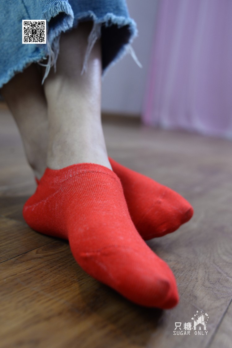 [只糖棉袜]NO.049 小白鞋里的一抹红 [234P/1.06GB]