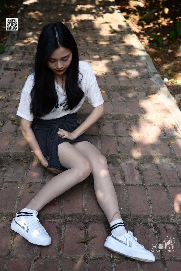 只糖原创 NO.043 文文 包臀裙肉丝棉袜小白鞋 [285P/1.07GB]