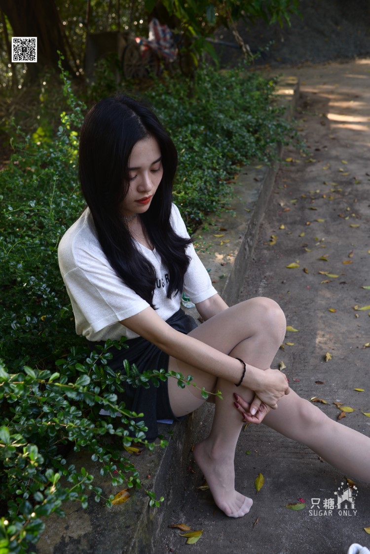 只糖原创 NO.043 文文 包臀裙肉丝棉袜小白鞋 [285P/1.07GB]