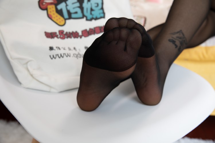 物恋传媒 No.419 言言-霓虹灯下的梦想 [149P/1V/4.40GB]