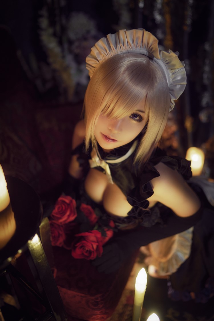 人气动漫Coser@爱老师_PhD 玛修YD女仆[13P/97MB]