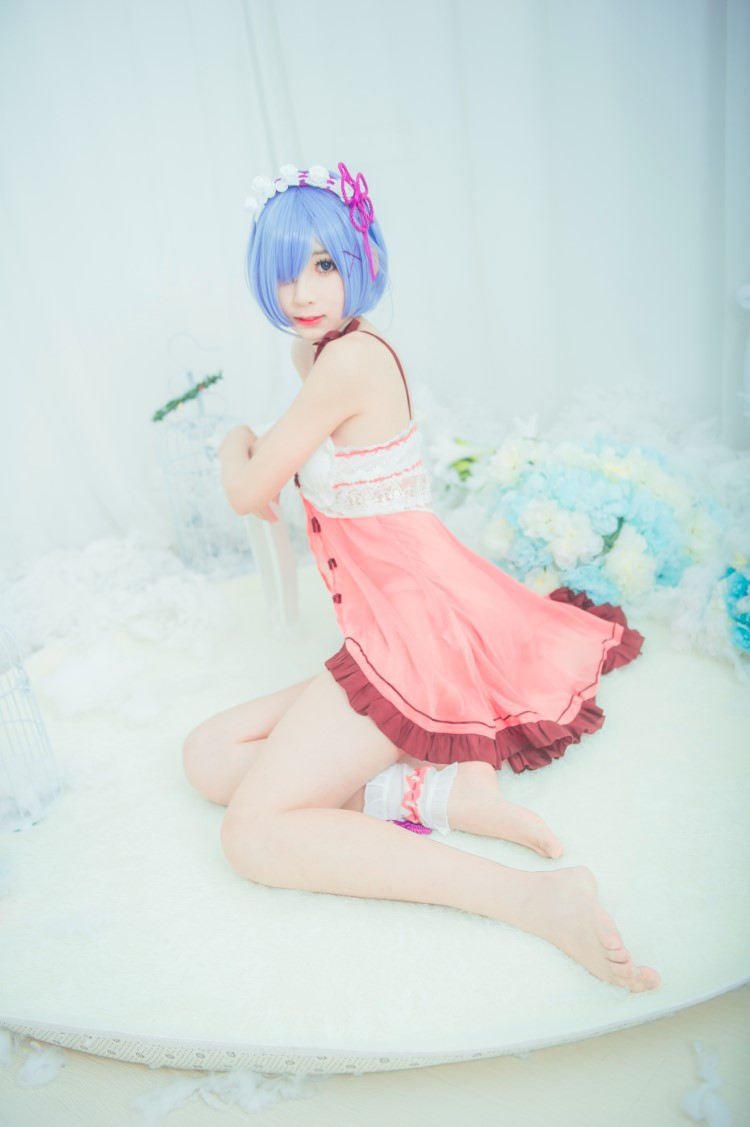 知名主播红人@w黑米粥w 雷姆睡衣 [24P/63MB]