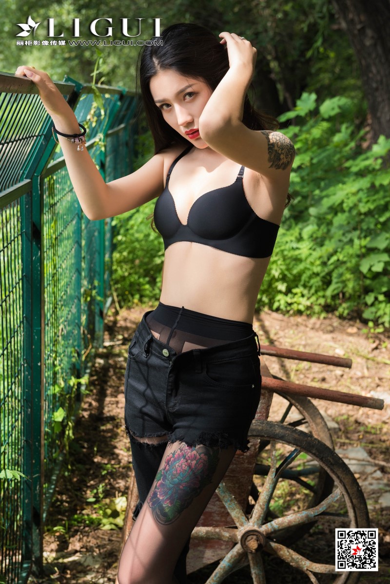 [Ligui丽柜] 2020.10.18 网络丽人 Model 甜甜 [42P/104MB]