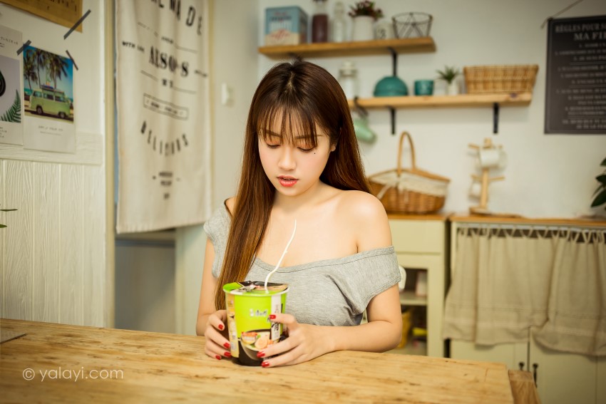 [YALAYI雅拉伊] 2020.10.02 NO.709 虞艺《私藏的吃货女友》[53P/531MB]