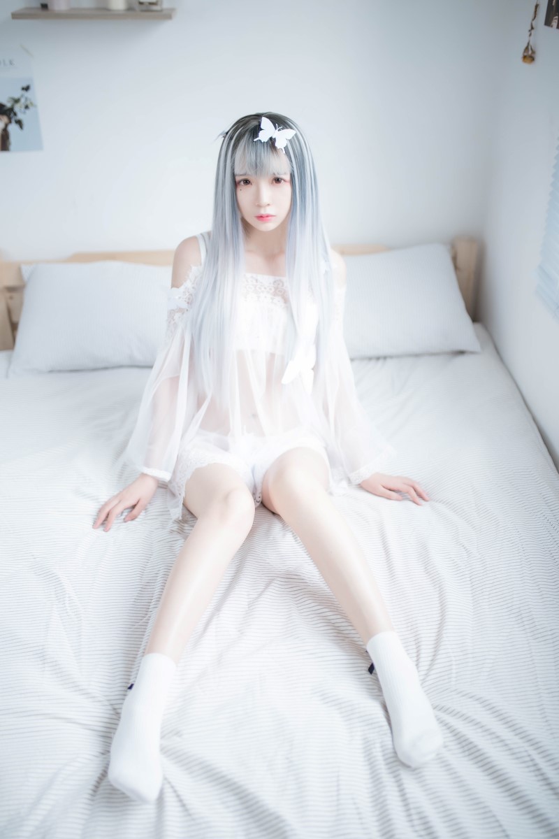 网红Coser@疯猫ss – 透明白纱 [33P/125MB]