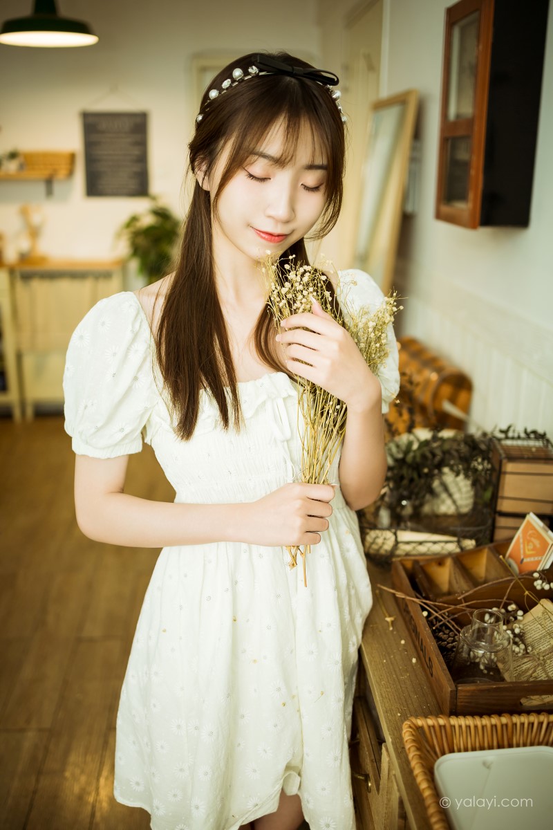 [YALAYI雅拉伊]2020.11.17 NO.727 甜美女友爱花艺 小乔[34P/349MB]