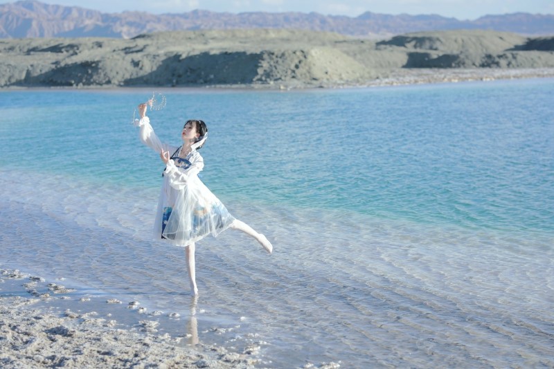 微博博主仓大佬 - 海上生明月 [11P/176MB]