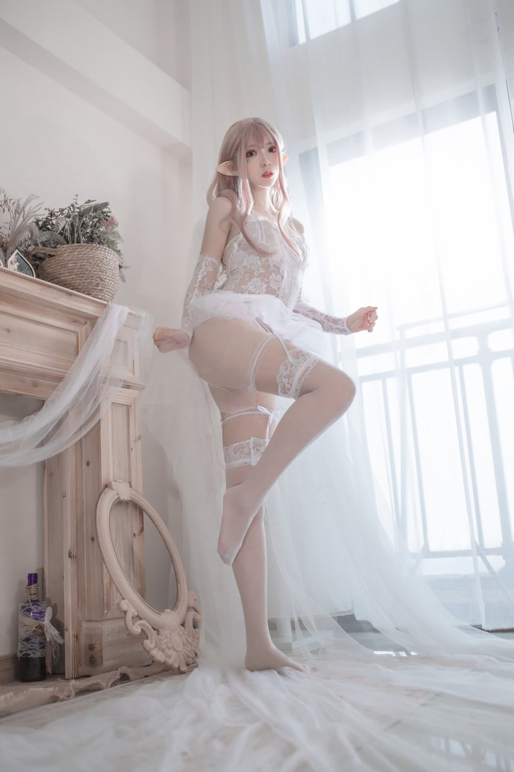 网红Coser@疯猫ss – 纯白精灵 [29P/937MB]