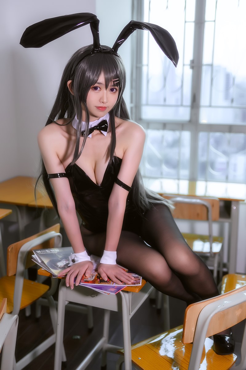 网红Coser@鳗鱼霏儿 – 兔女郎之猪头学姐[10P/135MB]