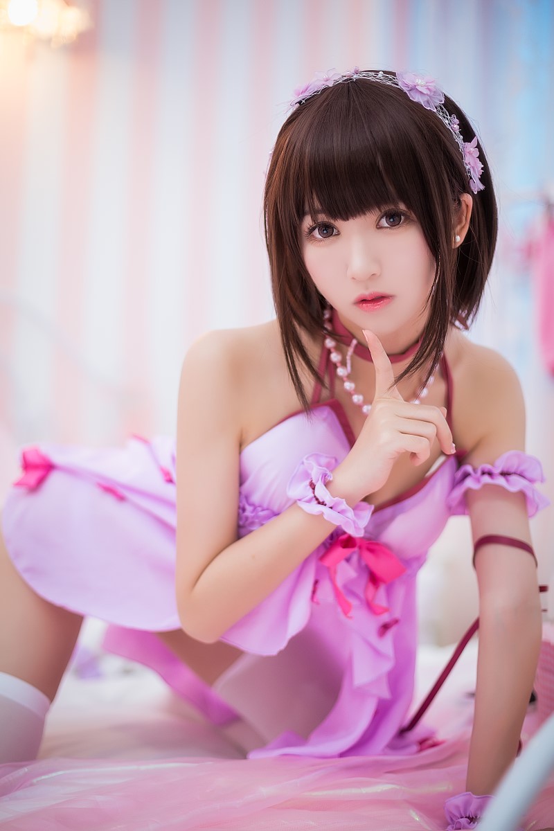 网红Coser@鳗鱼霏儿 – 睡衣[9P/106MB]