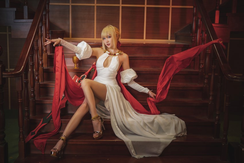 瓜希酱 – 尼禄英灵正装 [20P/76MB]