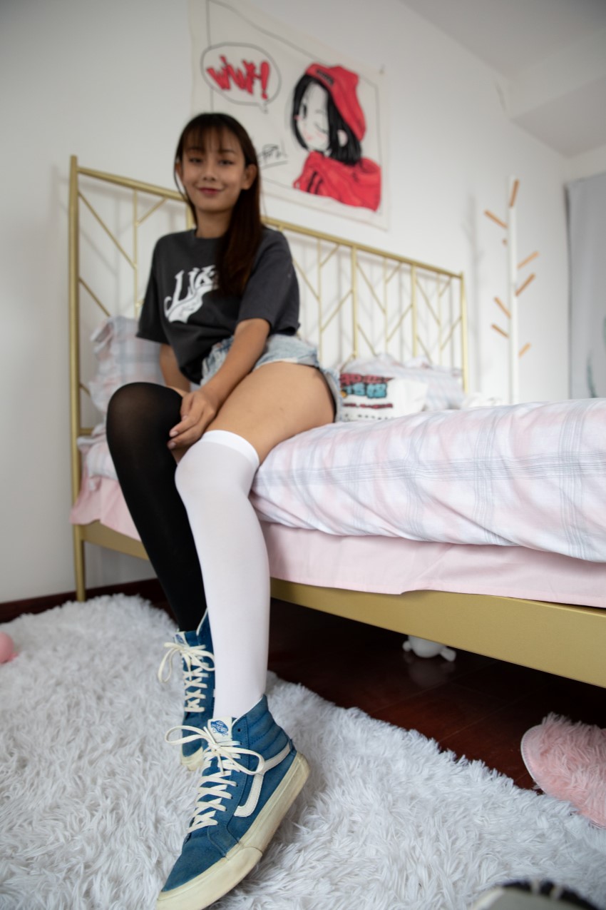 物恋传媒 NO.525 岚岚-神说，爱如捕风 [198P/1V/5.56G]