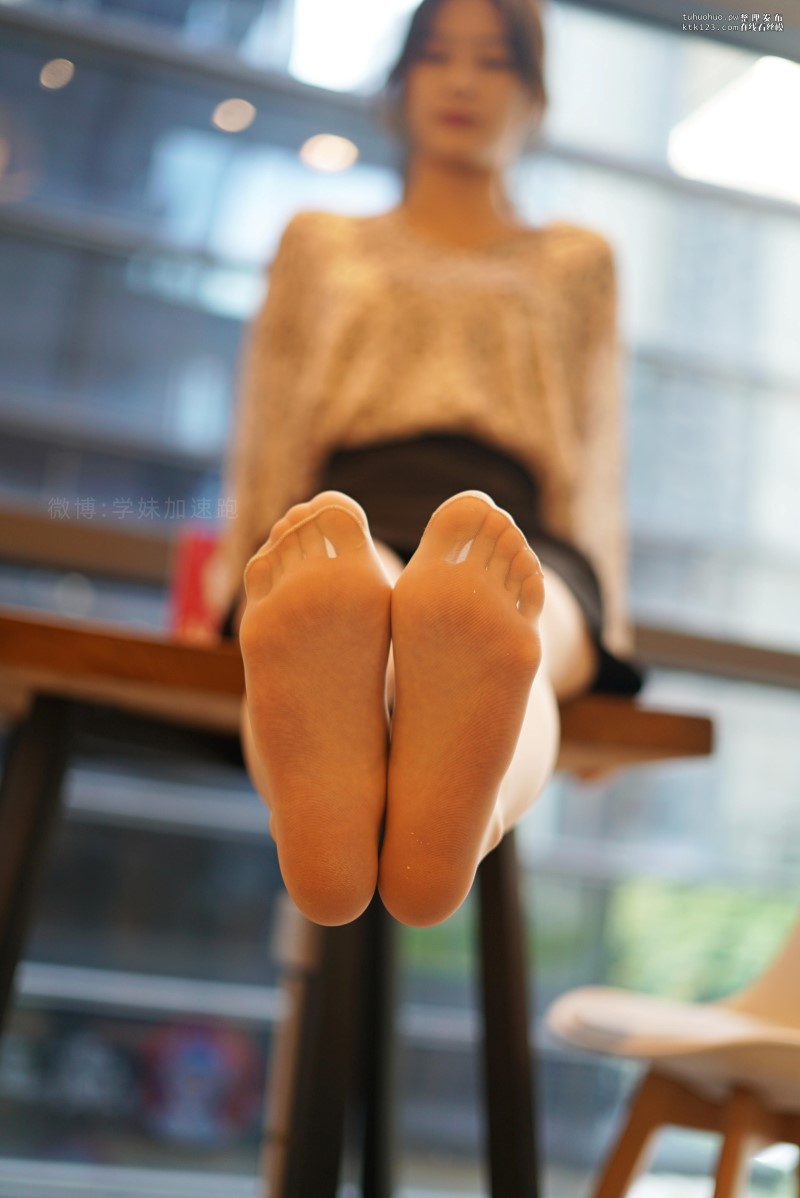 [学妹加速跑]XM071《奶茶店里的小七》[92P/1V/206MB]