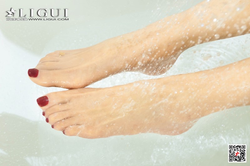 [Ligui丽柜] 2020.12.16《浴享丝柔之一网情深》凉儿 [86P/56MB]