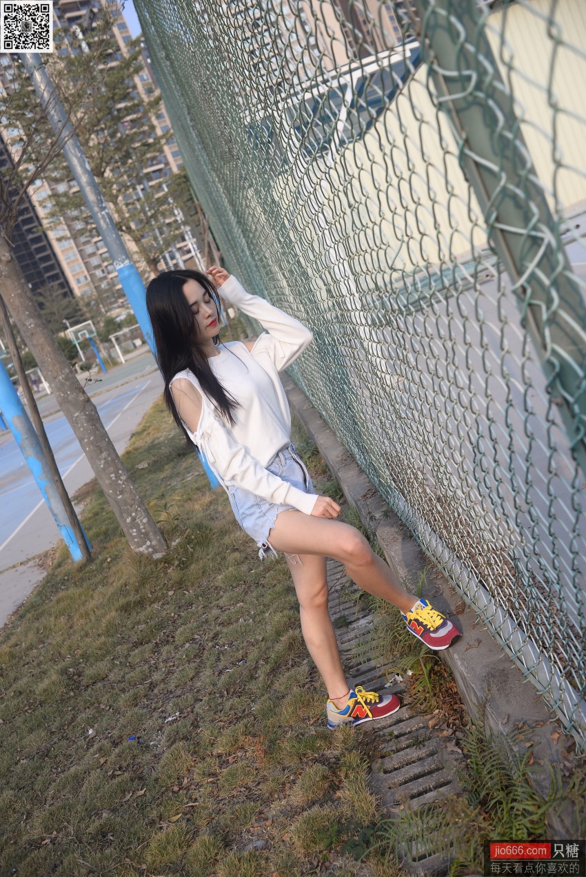 [只糖棉袜]NO.161 文文 我等你一个冬天 [209P/1V/965MB]