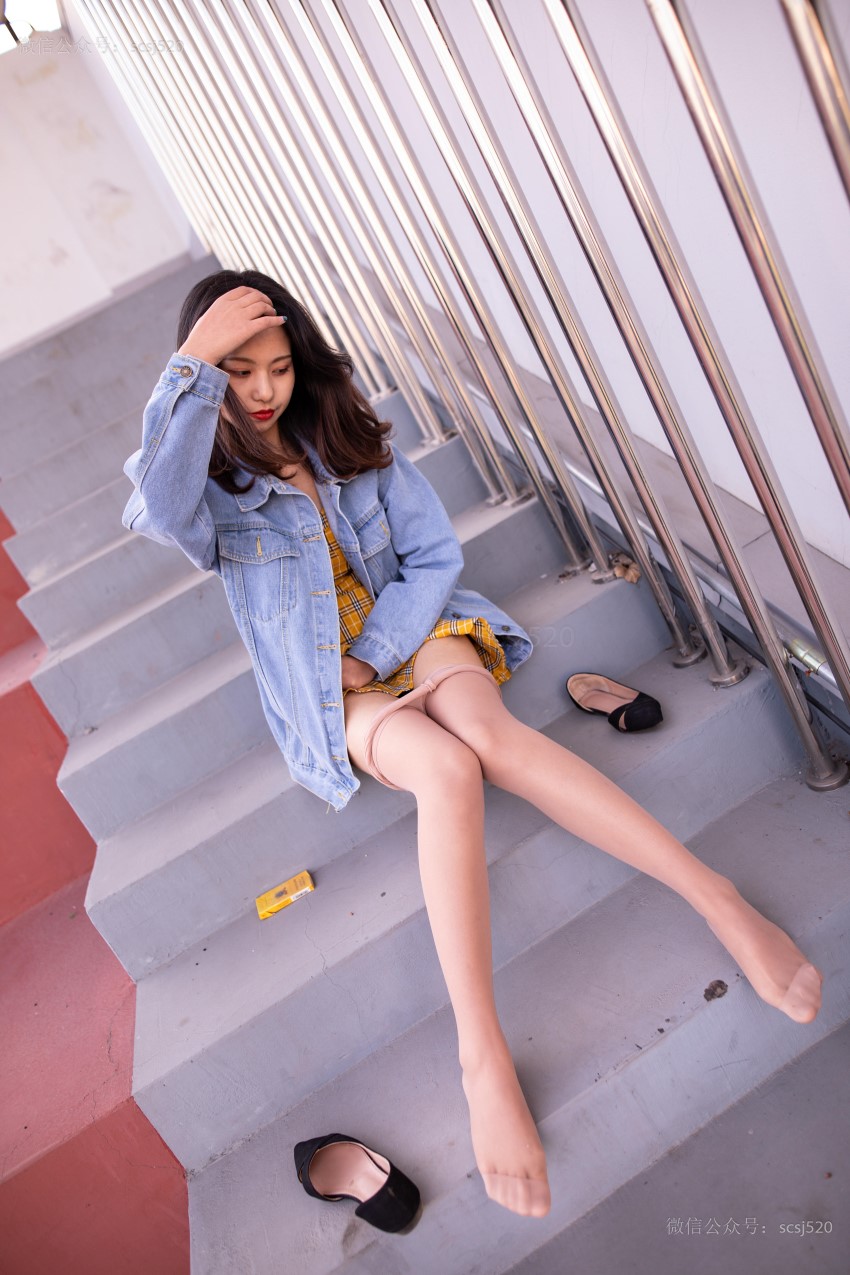 [LSS山茶摄影]NO.261 丝袜穿搭104 [70P/66MB]