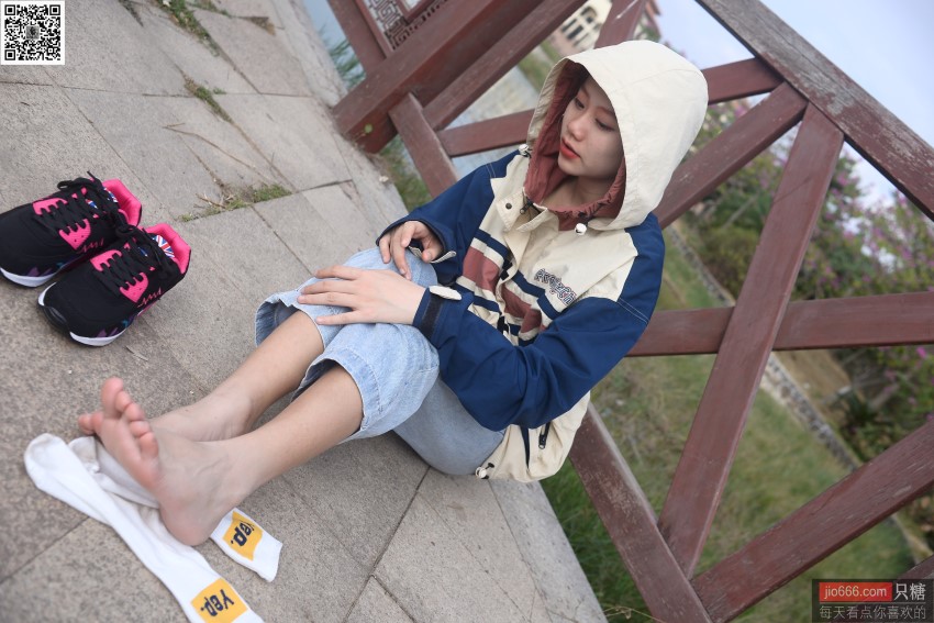 [只糖棉袜]NO.157 彤彤 眼里是阳光 [204P/1V/910MB]