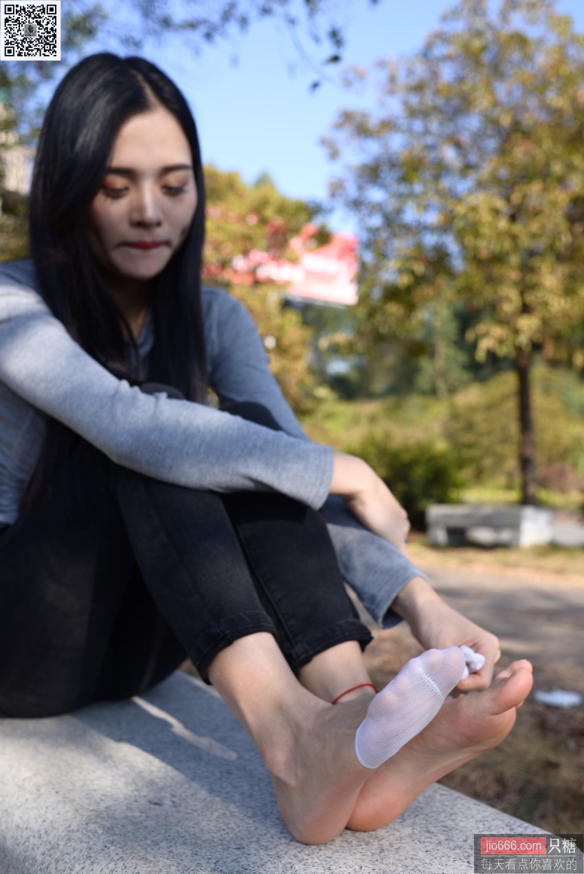 [只糖棉袜]NO.143 文文 深秋和冬天是个告别的好季节 [228P/945MB]