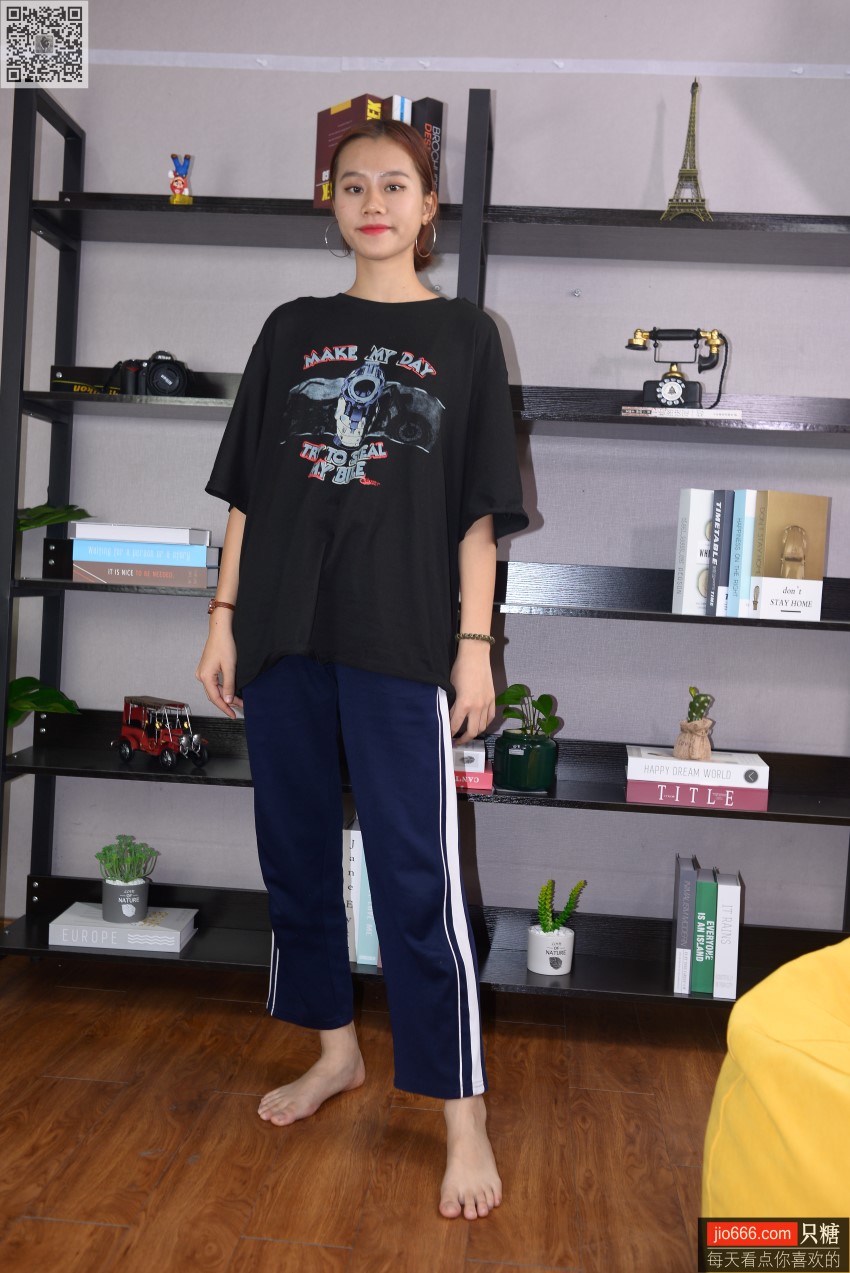 [只糖棉袜]NO.142 彤彤 你笑起来真像好天气 [298P/1.15GB]