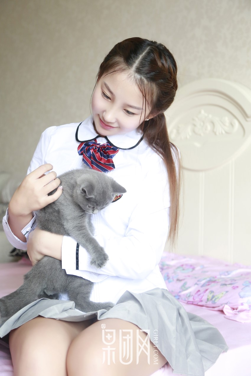 [Girlt果团网]2017.06.29 NO.025 学生妹白丝翘臀丰胸制服琪琪 [49P/376MB]